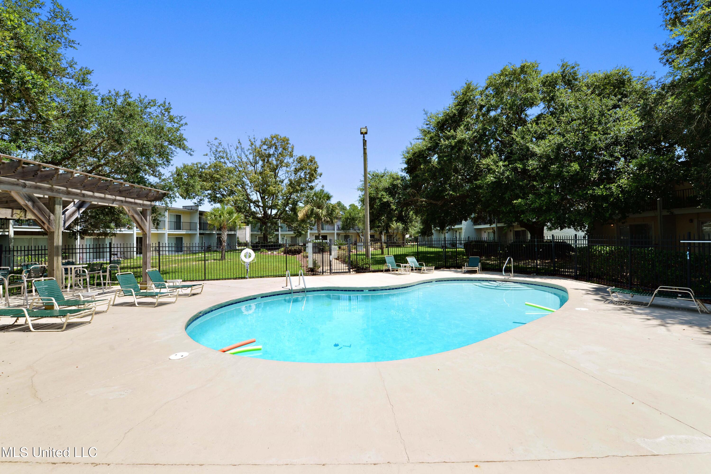 3230 Cumberland Road, Unit 56 Ocean Springs, MS 39564 - Photo 20 of 28 Pool