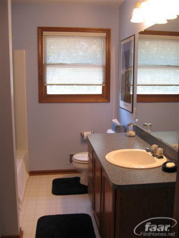 5257 Cullen Road Fenton, MI 48430 - Photo 11 of 18 20267904-10.JPG