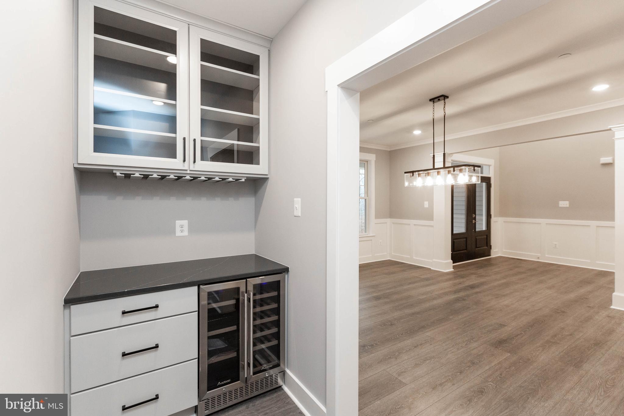 2125 Dixon Road Frederick, MD 21704 - Photo 22 of 57 Wet bar on main floor.