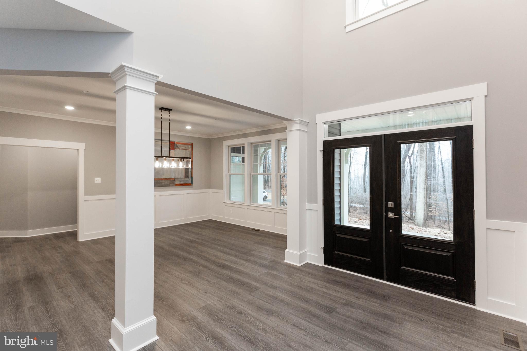 2125 Dixon Road Frederick, MD 21704 - Photo 5 of 57 Open, welcoming foyer.