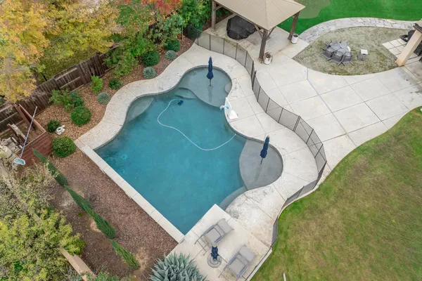 $999,999 | 1323 North Traverse Avenue, Clovis, CA 93619