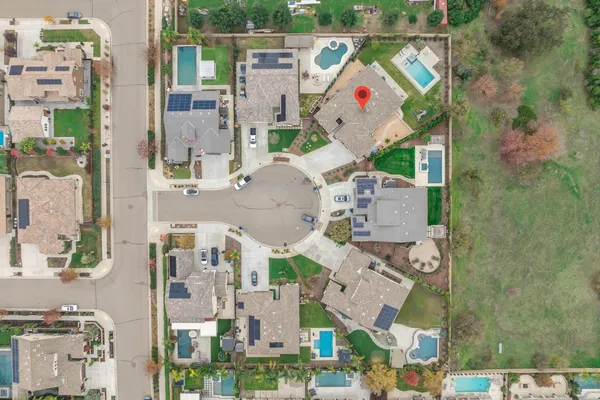 $999,999 | 1323 North Traverse Avenue, Clovis, CA 93619