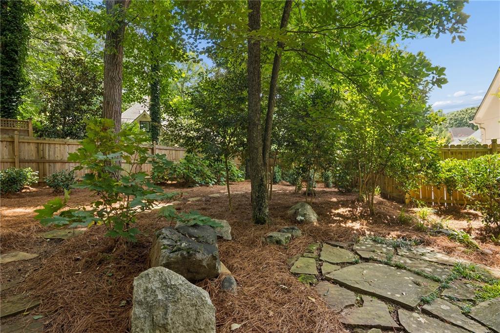 129 Ridgetree Lane Northeast Marietta, GA 30068 - Photo 12 of 16 Gallery Image 12