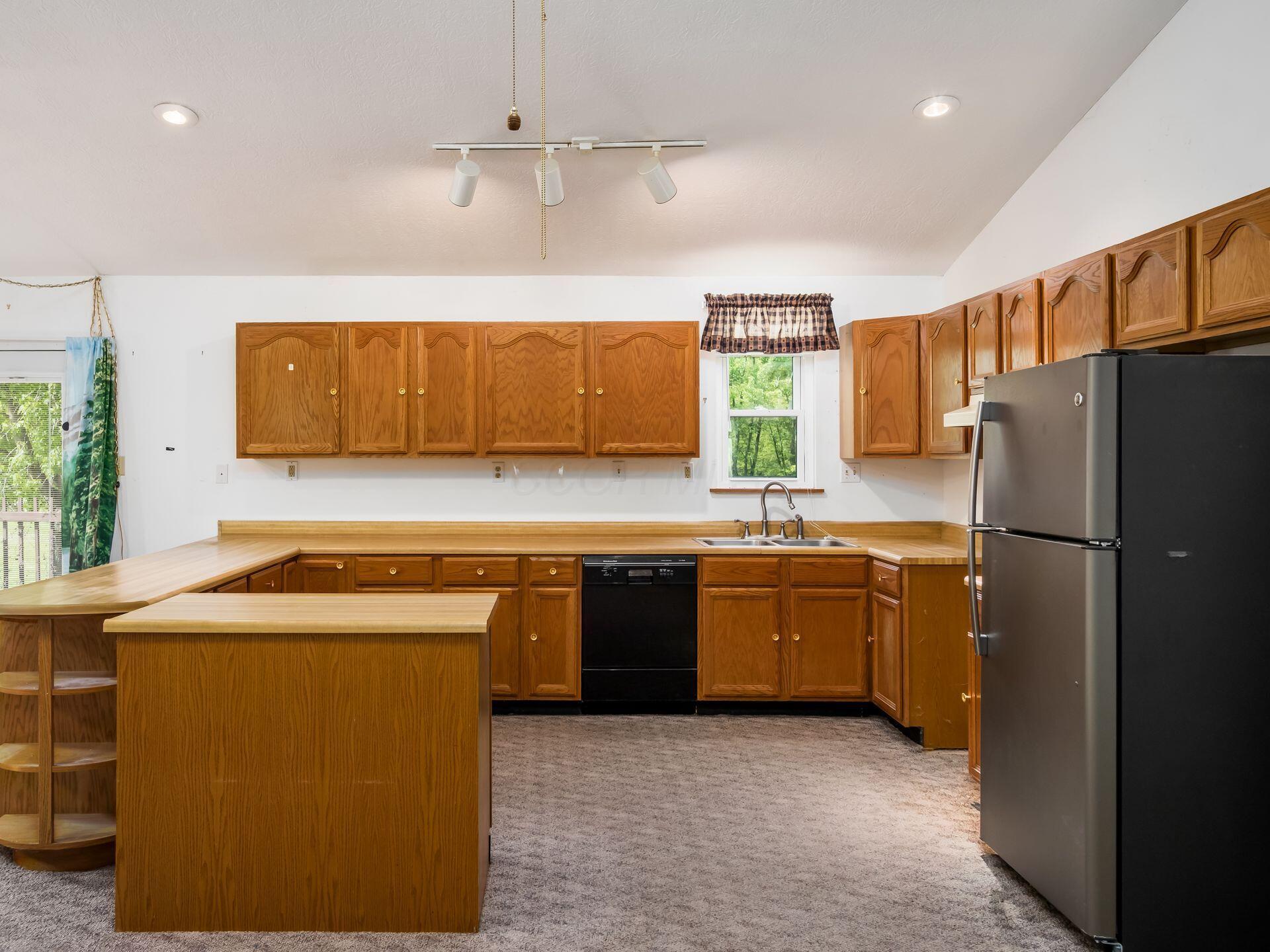2084 Bunty Station Road Delaware, OH 43015 - Photo 18 of 49