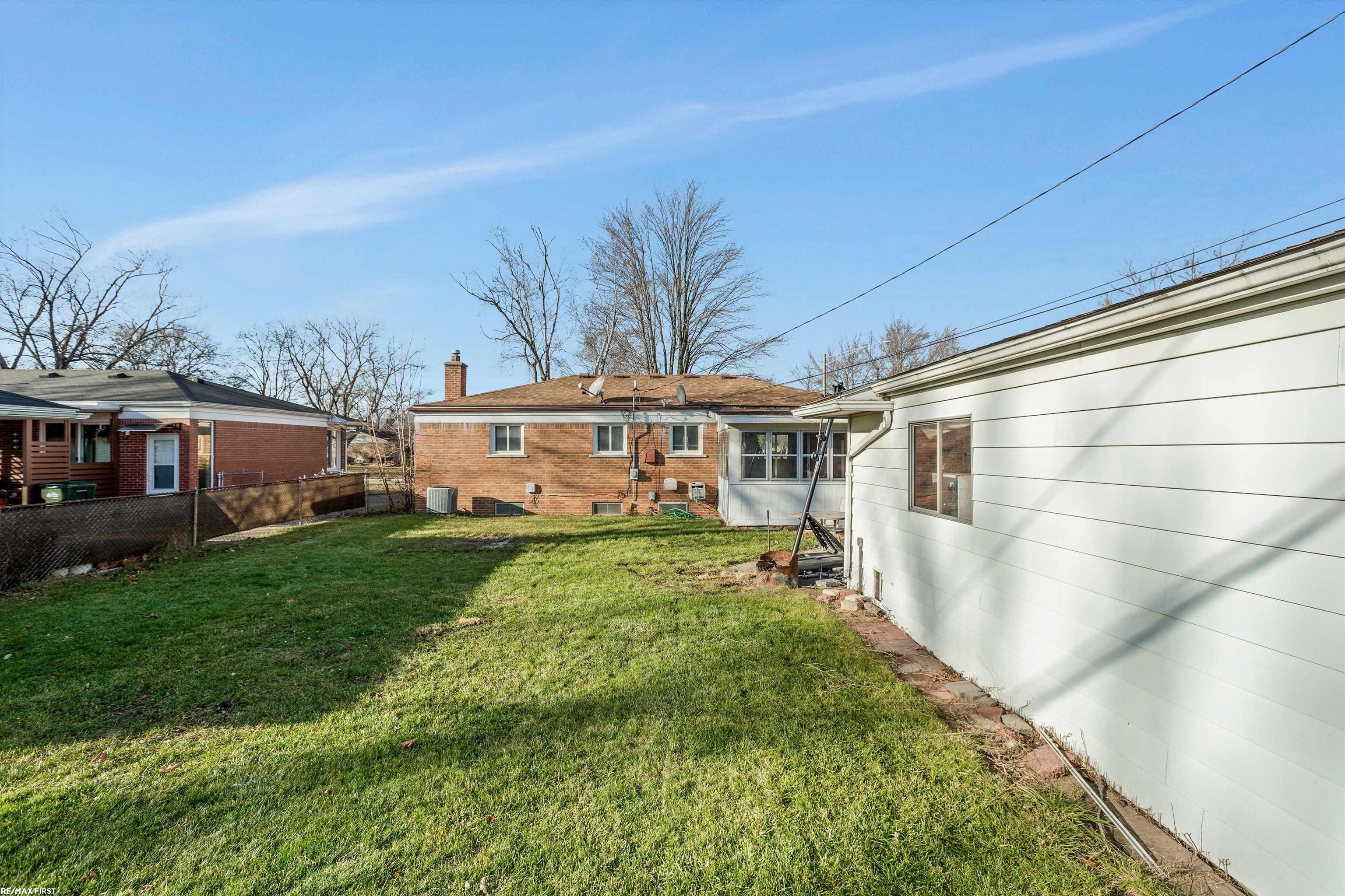 11188 Erdmann Road Sterling Heights, MI 48314 - Photo 23 of 30 50149902-fbd42395-a745-41af-a001-3607f8b3fe6e.JPG