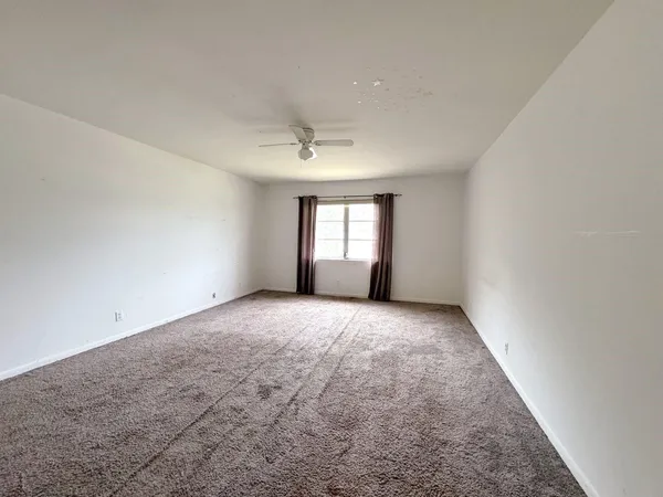 $1,800 | 12 Northeast 19th Court, Unit 204A, Wilton Manors, FL 33305