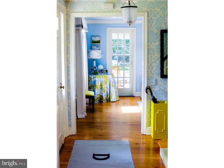 201 North Sproul Road Broomall, PA 19008 - Photo 3 of 21 Foyer