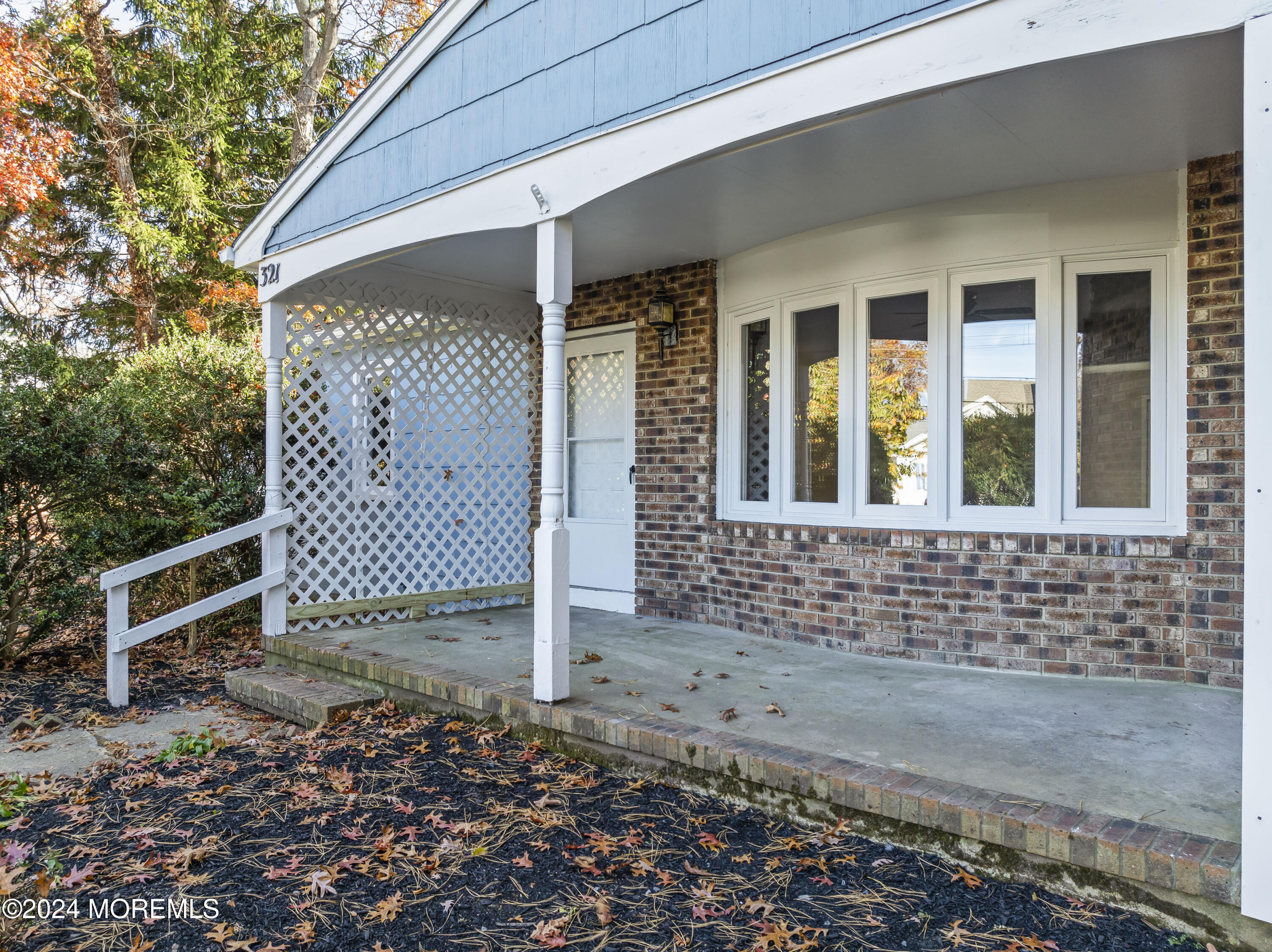 321 Float Avenue Manahawkin, NJ 08050 - Photo 23 of 31 a backyard of a house