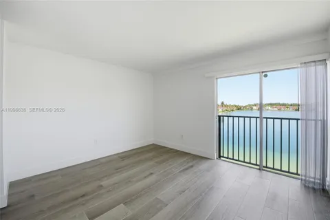 $2,500 | 315 Northwest 109th Avenue, Unit 205, Miami, FL 33172