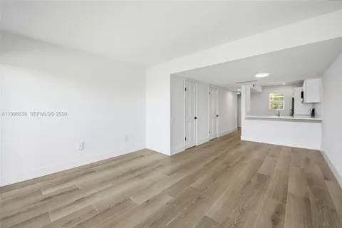 $2,500 | 315 Northwest 109th Avenue, Unit 205, Miami, FL 33172