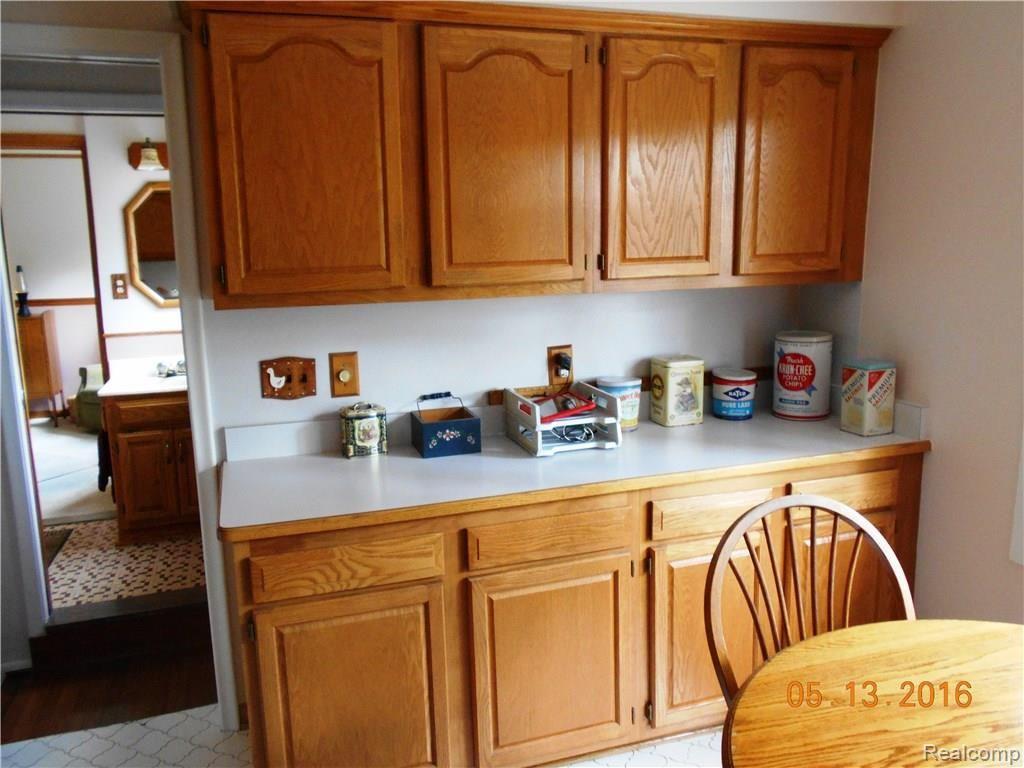 28313 Westerleigh Road Farmington Hills, MI 48334 - Photo 21 of 34