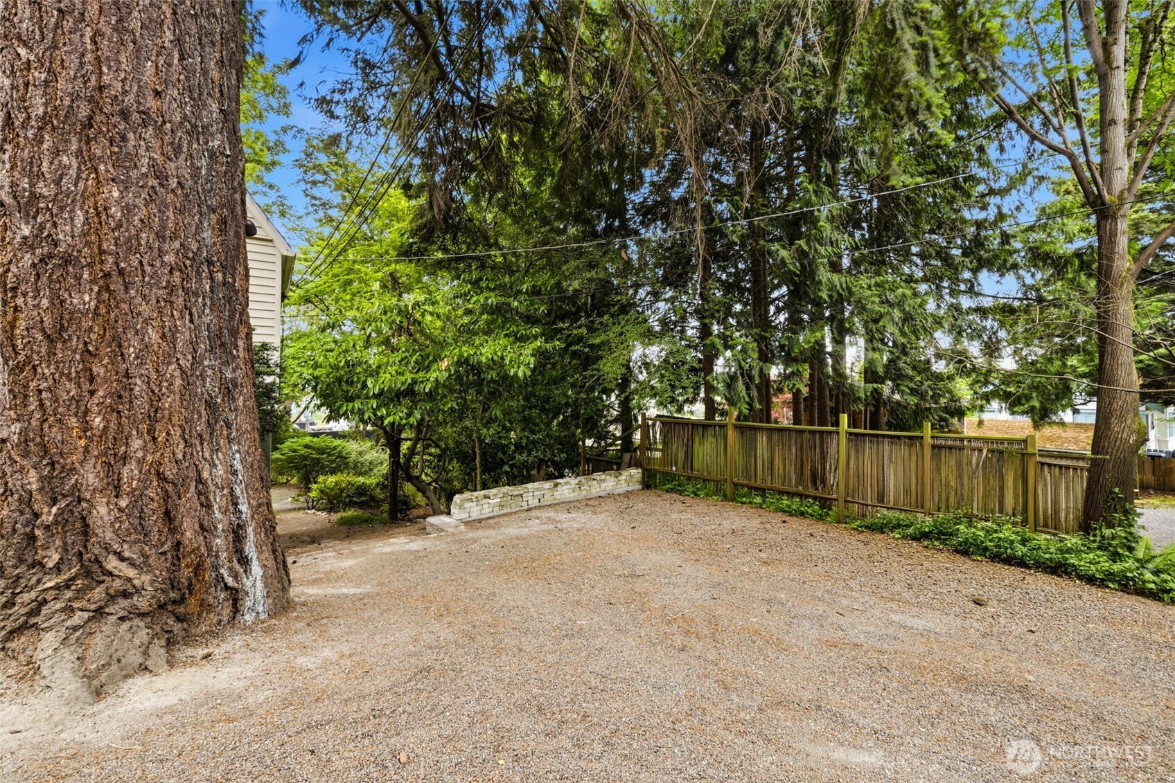 421 North 40th Street Seattle, WA 98103 - Photo 34 of 40