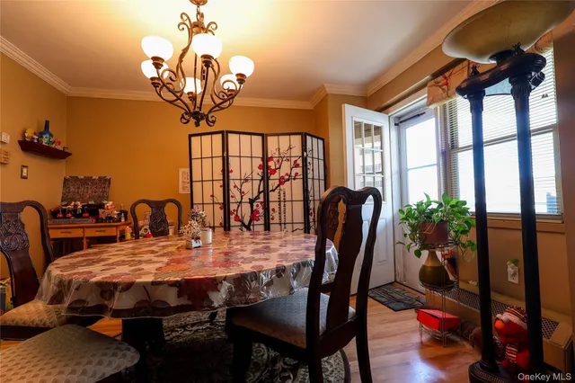 $589,000 | 25 Neptune Boulevard, Unit 2T, Long Beach, NY 11561