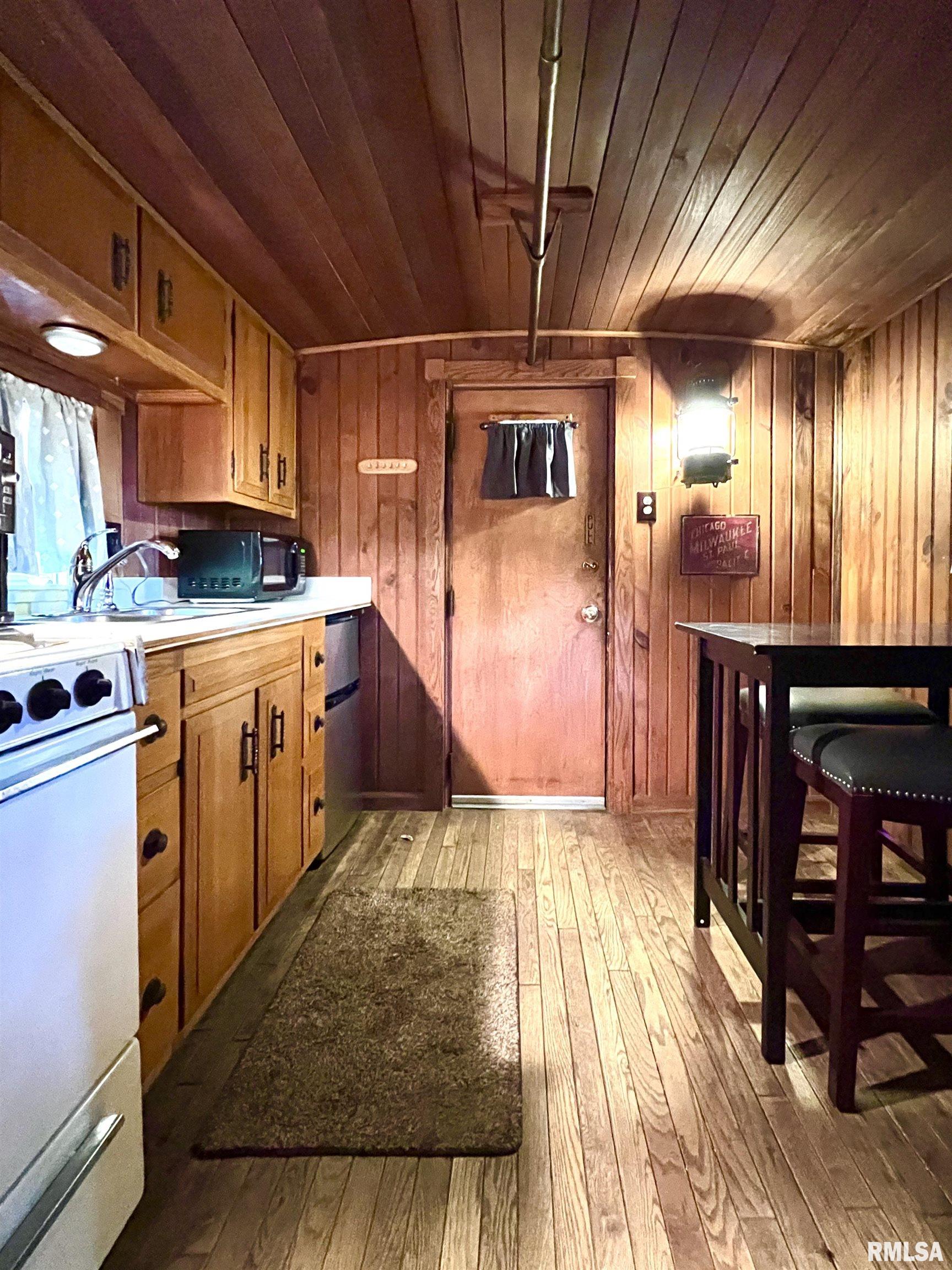 2120 East Roosevelt Road Peoria Heights, IL 61616 - Photo 6 of 17