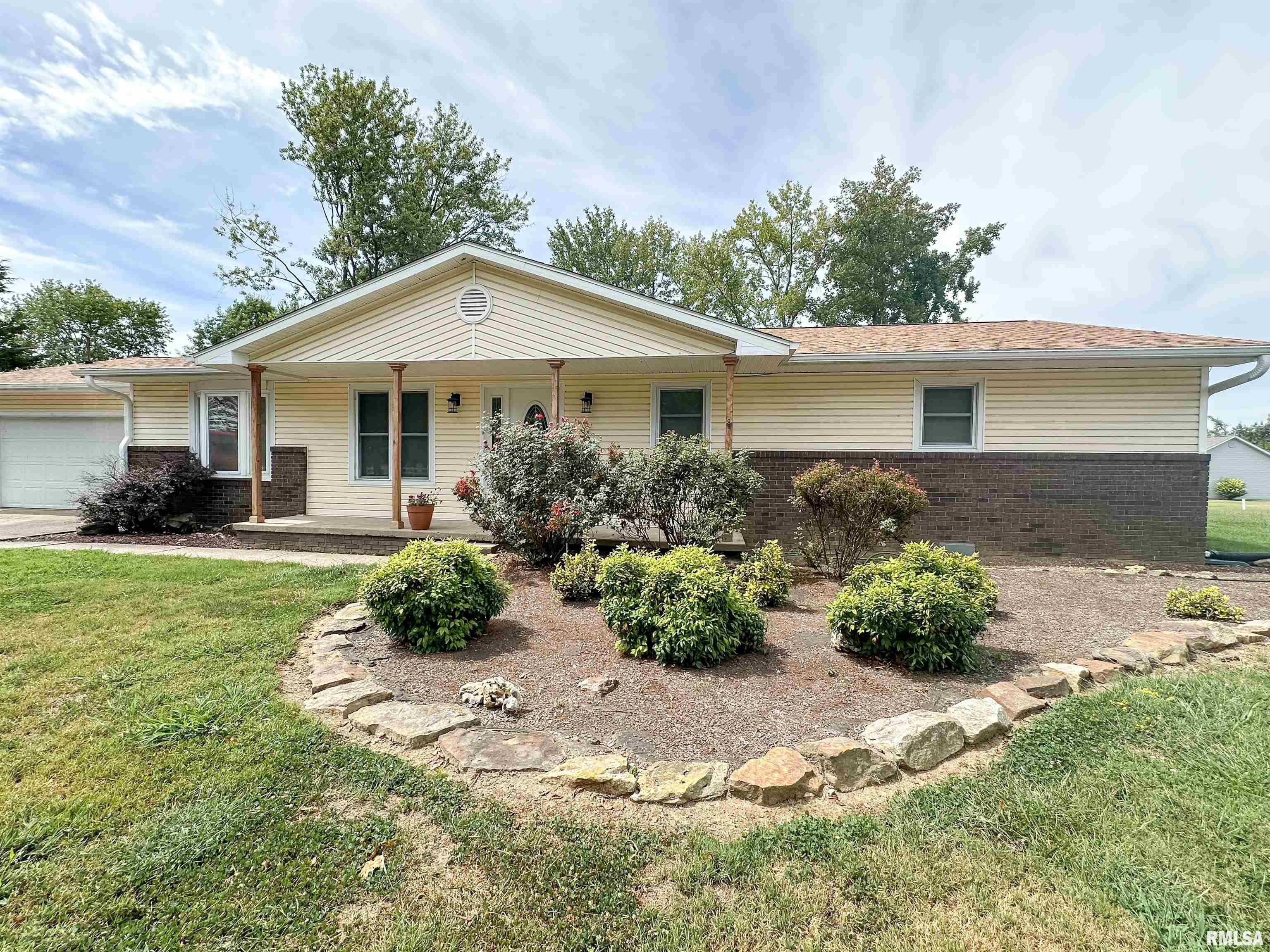 10619 Samuel Road Carterville, IL 62918 - Photo 2 of 36