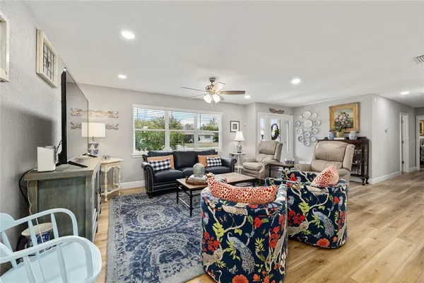 $369,000 | 723 Southeast 40th Terrace, Ocala, FL 34471