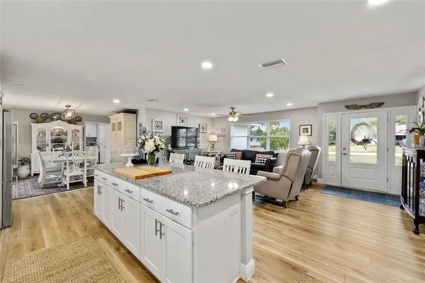 $369,000 | 723 Southeast 40th Terrace, Ocala, FL 34471