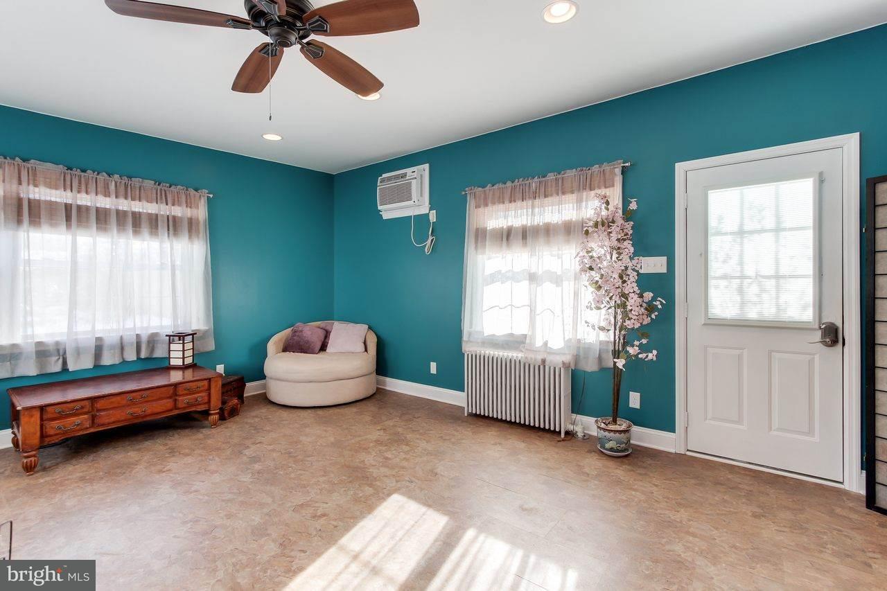 113 Wynwood Road York, PA 17402 - Photo 13 of 28 Gallery Image 13