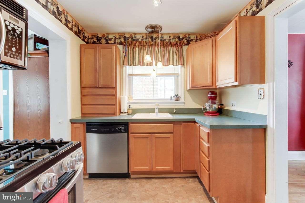 113 Wynwood Road York, PA 17402 - Photo 9 of 28 Gallery Image 9
