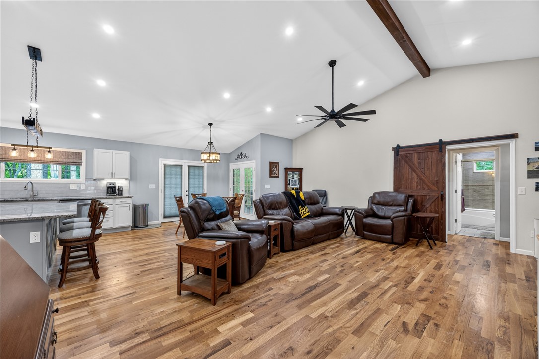 325 Falcons Nest Road Walhalla, SC 29691 - Photo 4 of 50