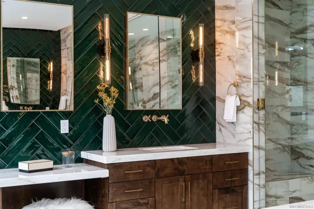 $9,999,999 | 6389 Castejon Drive, La Jolla, CA 92037