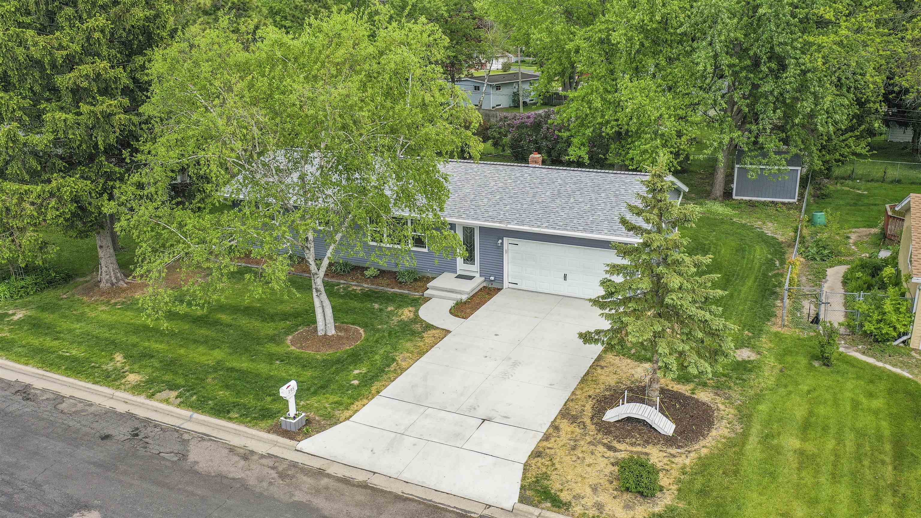 195 Amber Trail Sun Prairie, WI 53590 - Photo 11 of 36