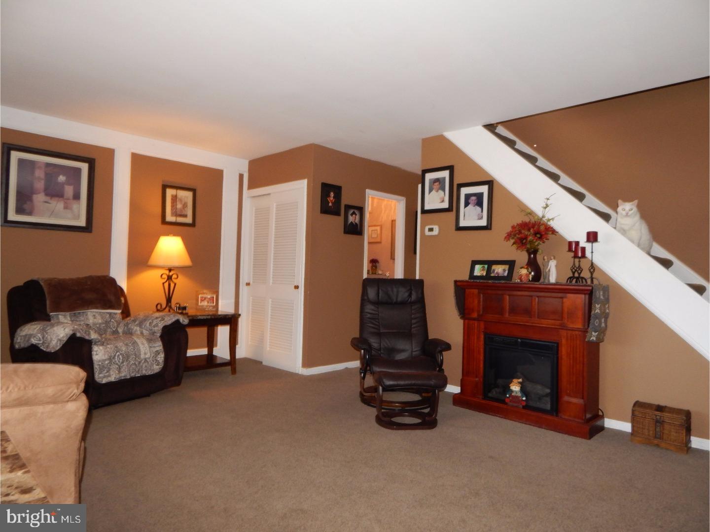 12428 Balston Road Philadelphia, PA 19154 - Photo 4 of 20