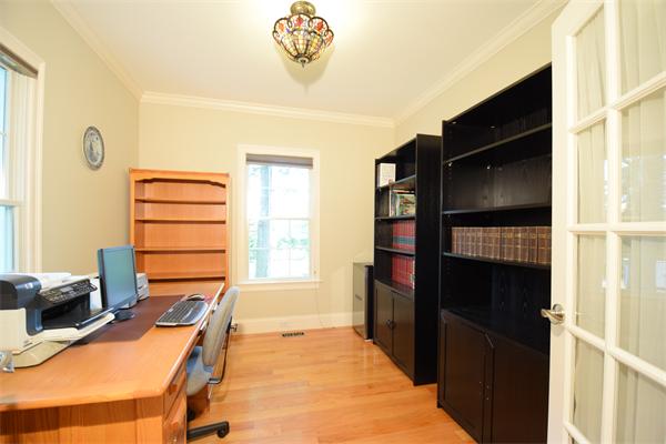 3 Benjamin Road Lexington, MA 02421 - Photo 4 of 30