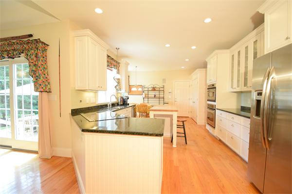 3 Benjamin Road Lexington, MA 02421 - Photo 7 of 30