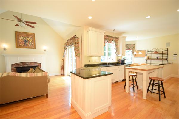 3 Benjamin Road Lexington, MA 02421 - Photo 8 of 30