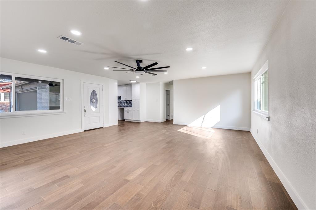 2501 South Fielder Road Arlington, TX 76015 - Photo 6 of 25