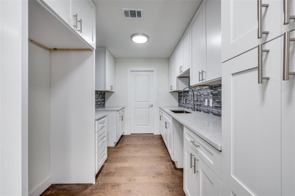 2501 South Fielder Road Arlington, TX 76015 - Photo 9 of 25