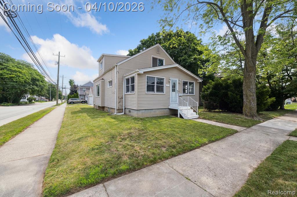 3690 Phillips Avenue Berkley, MI 48072 - Photo 2 of 33