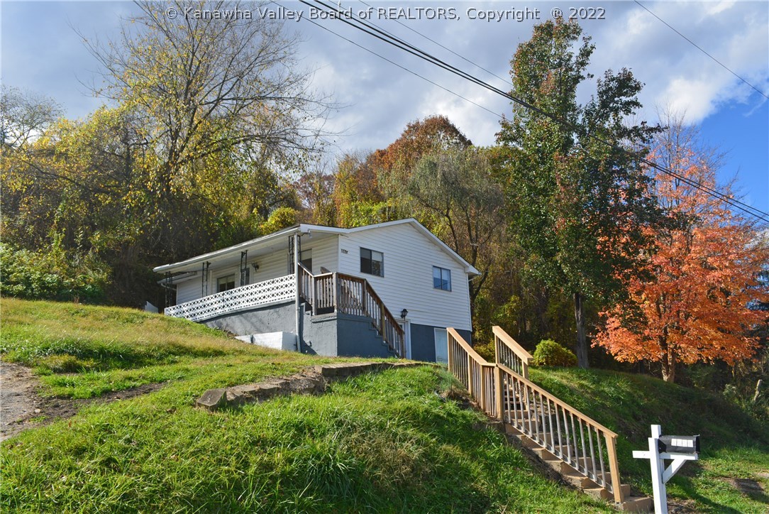 1111 Thorne Road Charleston, WV 25303 - Photo 1 of 25 Gallery Image 1
