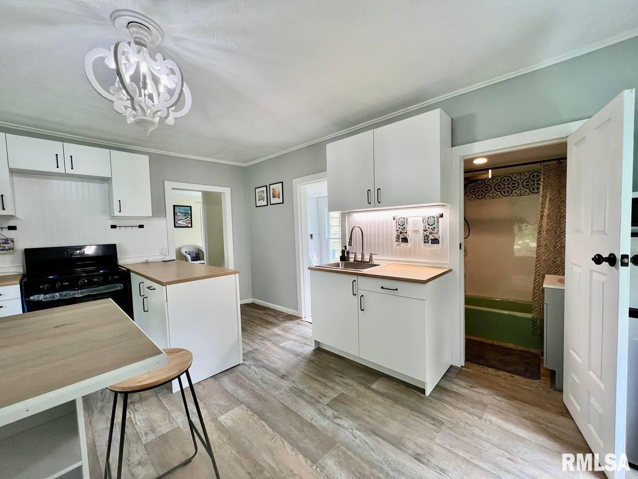 10103 West Powder Mill Road Edwards, IL 61528 - Photo 12 of 25 Gallery Image 12