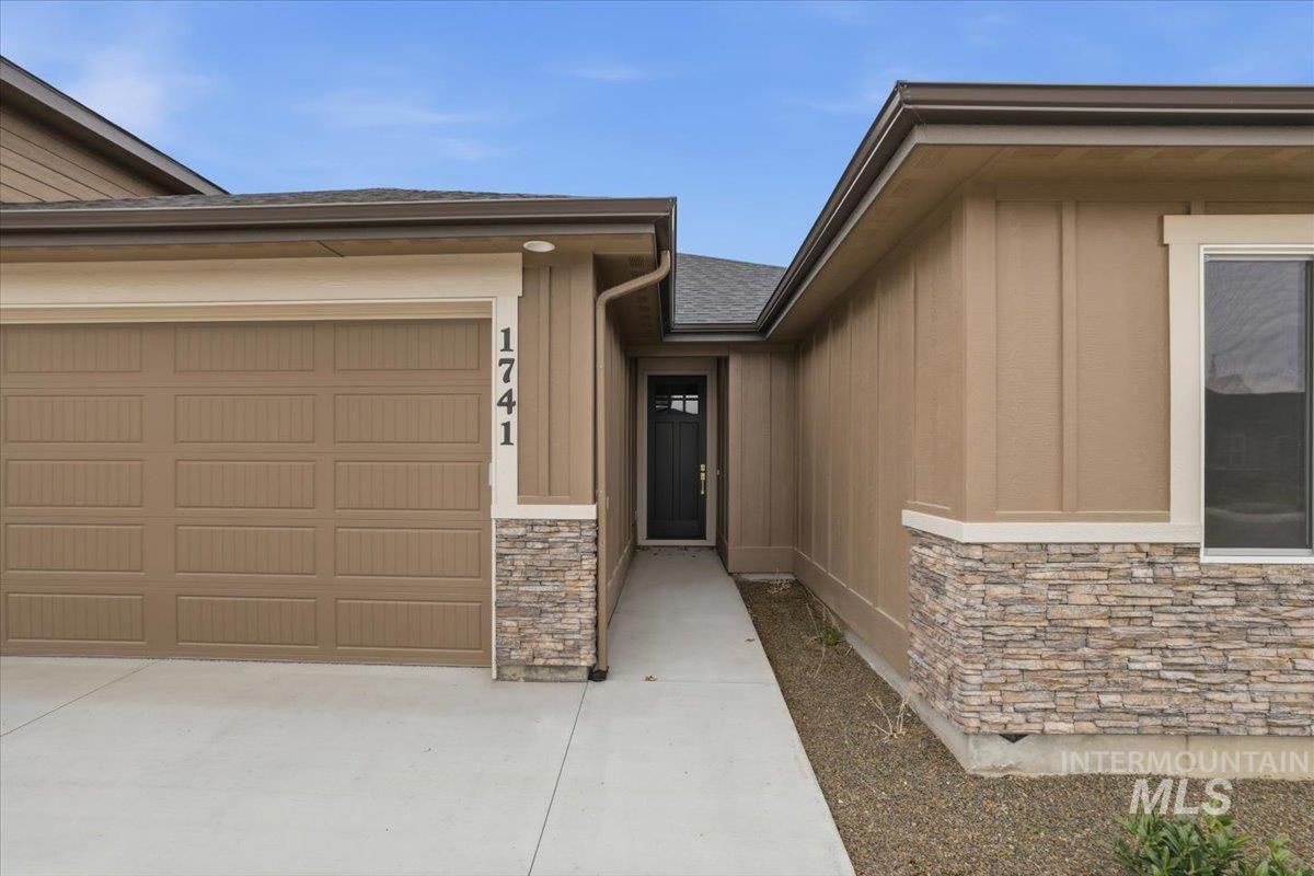 1741 Kayak Road Emmett, ID 83617 - Photo 2 of 35