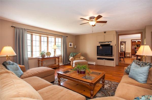 15 Coach Road Walpole, MA 02081 - Photo 9 of 30 Gallery Image 9