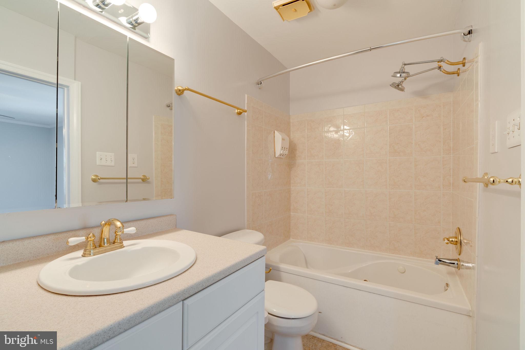 7761 Lowmoor Road Springfield, VA 22153 - Photo 30 of 41 Master bath