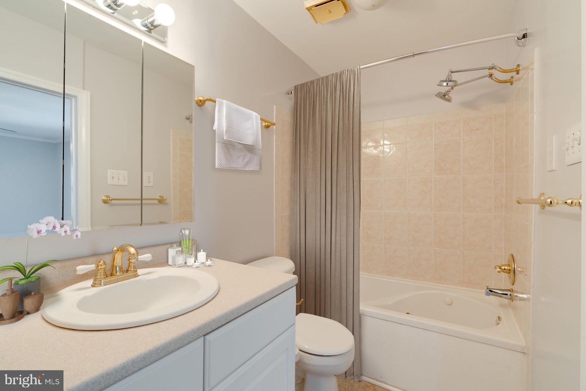 7761 Lowmoor Road Springfield, VA 22153 - Photo 7 of 41 Gallery Image 7