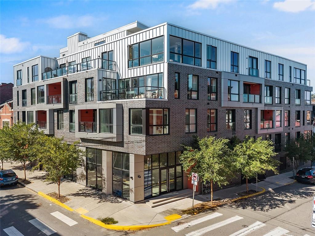 3725 Butler Street, Unit 302 Pittsburgh, PA 15201 - Photo 37 of 44 a front view of a building