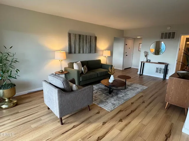 $869,000 | 2108 La Canada Crest Drive, Unit A, La Canada Flintridge, CA 91011