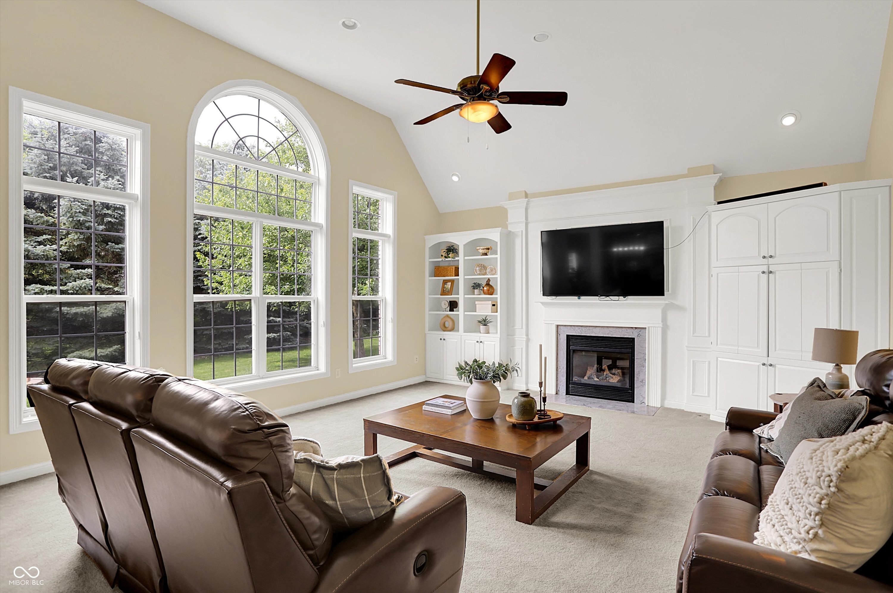 10587 Proposal Pointe Way Fishers, IN 46040 - Photo 5 of 62