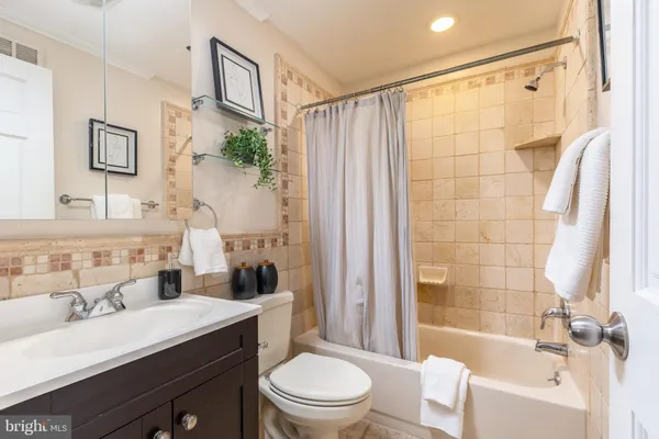 $289,900 | 627 North 18th Street, Unit 108, Philadelphia, PA 19130