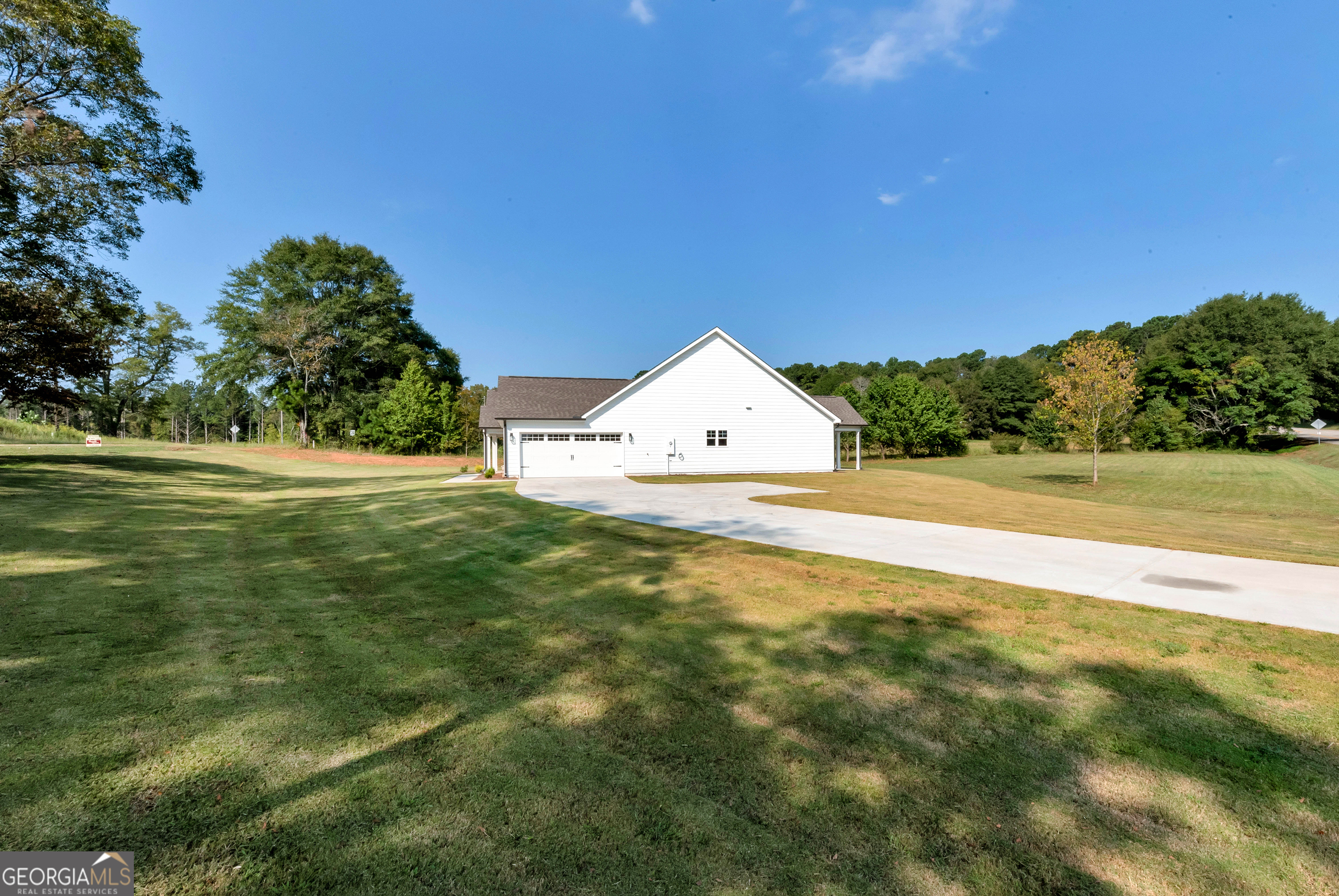 6376 Brockton Loop Jefferson, GA 30549 - Photo 5 of 59