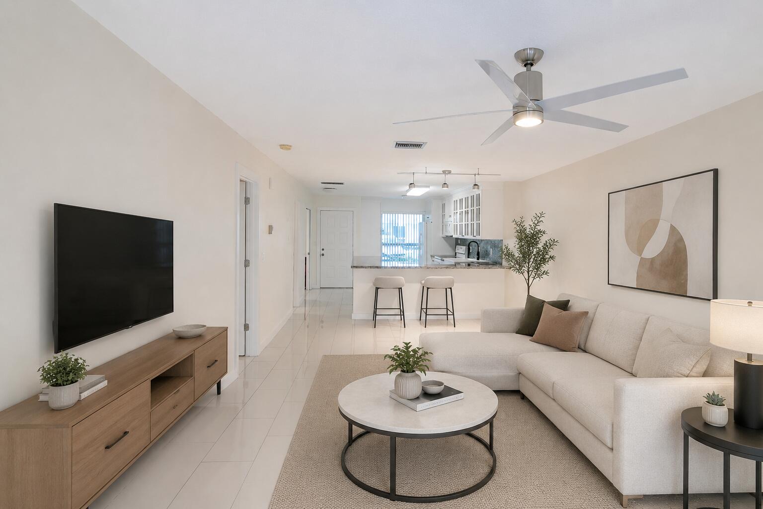 13741 Flora Place, Unit B Delray Beach, FL 33484 - Photo 11 of 34 Livingroom