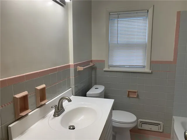 $3,000 | 80 Abington Road, Irondequoit, NY 14622