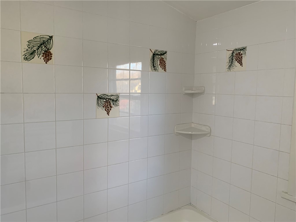 80 Abington Road Irondequoit, NY 14622 - Photo 13 of 17