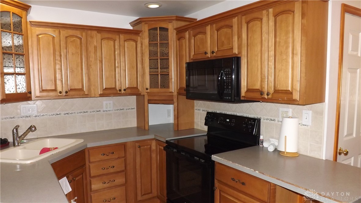 701 Rutgers Road Riverside, OH 45431 - Photo 6 of 15