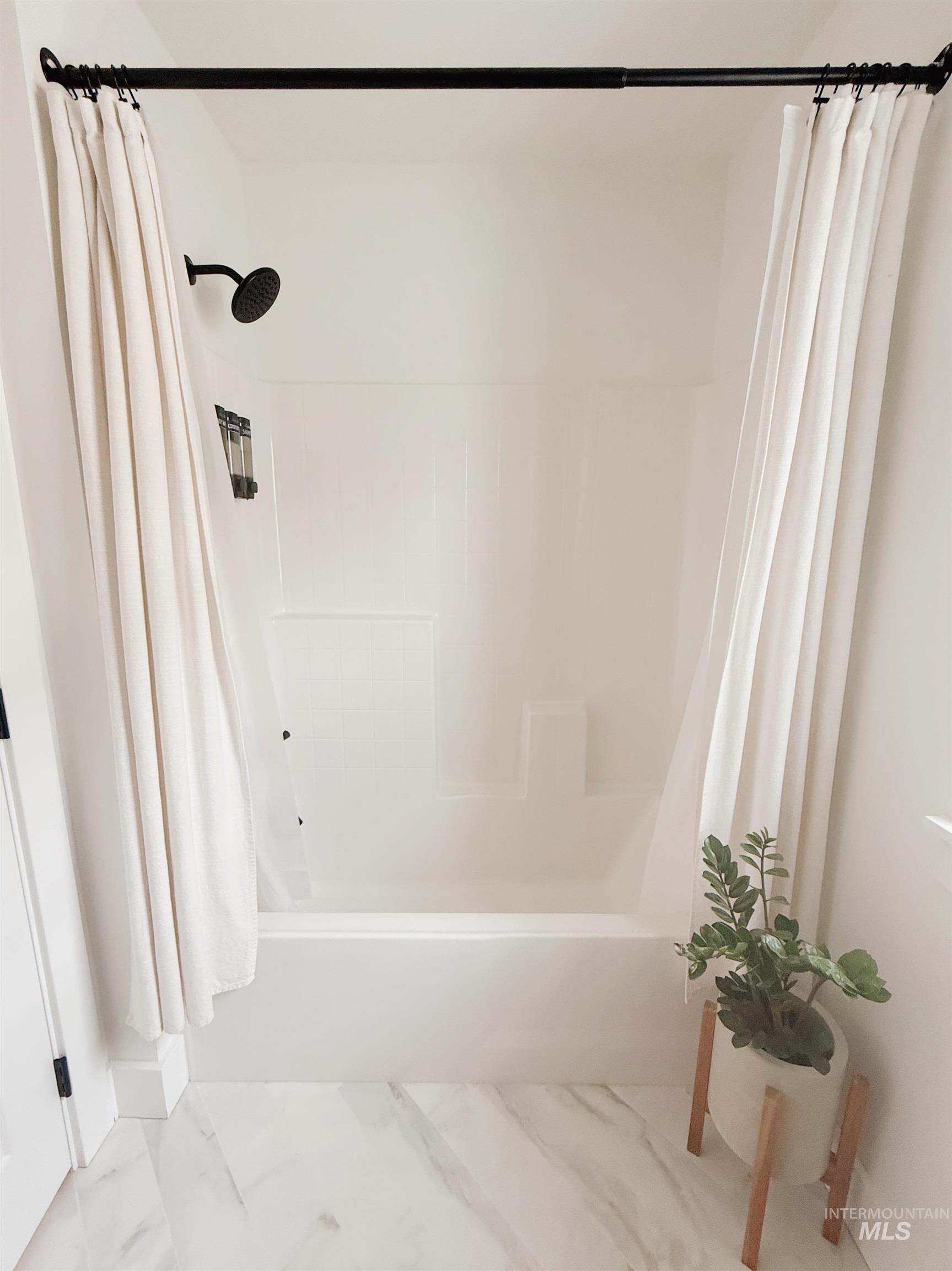 4637 West Riva Capri Street Meridian, ID 83646 - Photo 20 of 48