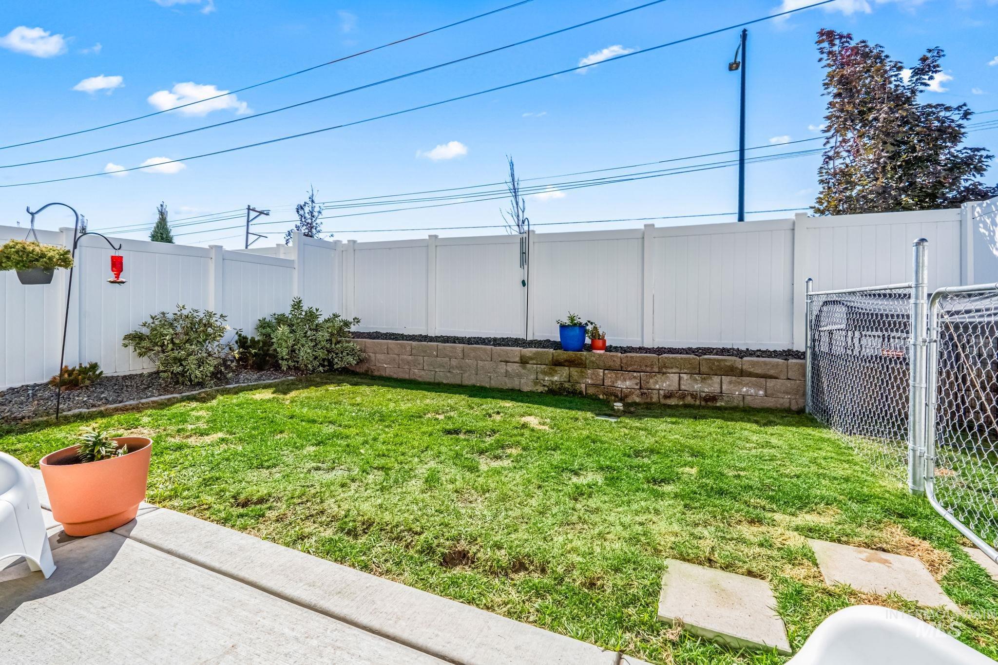 4637 West Riva Capri Street Meridian, ID 83646 - Photo 40 of 48 View of fenced backyard